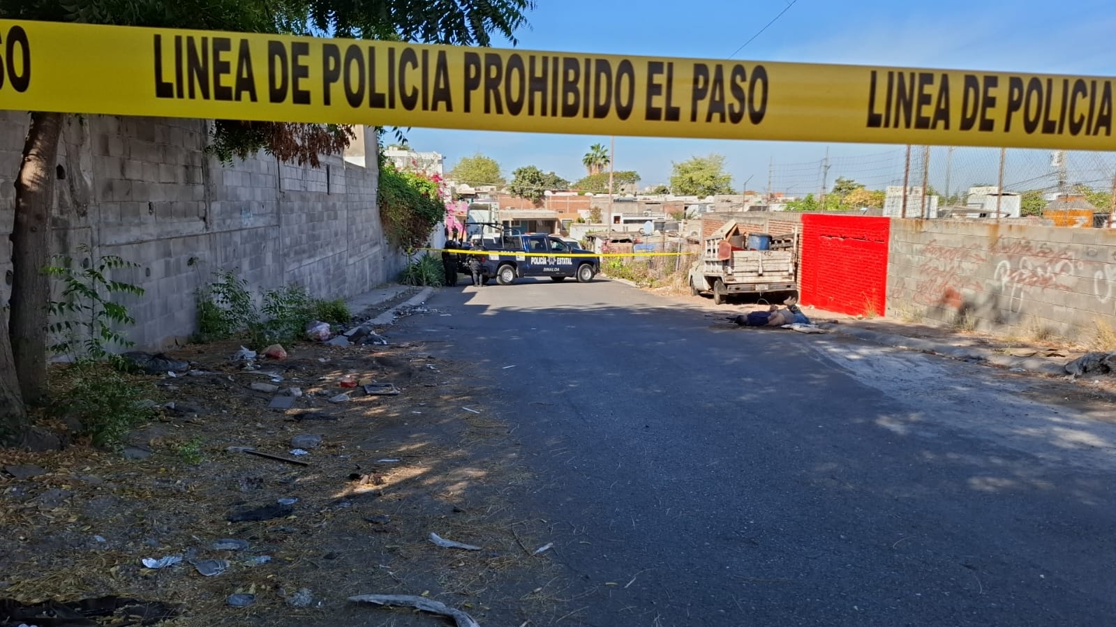 Encuentran a un hombre asesinado en Lomas de San Isidro