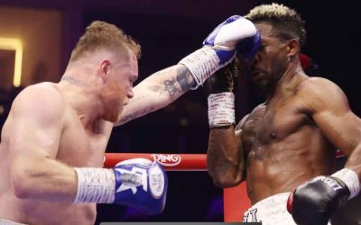 Por decisión unánime, gana Canelo Álvarez a William Scull