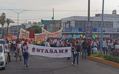 Piden respeto a sus derechos laborales, empleados municipales de Mazatlán durante el Día del Trabajo