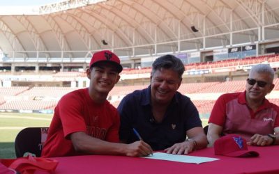 Joan Plasencia da el gran salto: Venados firma a su primera promesa del año