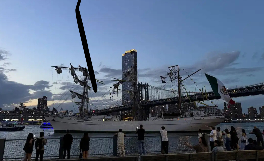 Choque de buque ‘Cuauhtémoc’ en NY deja 2 muertos y 19 heridos