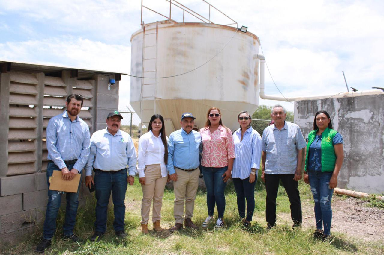 La alcaldesa Evangelina Llanes y CONAGUA visitan plantas de agua potable en comunidades de la Sindicatura de Tres Garantías