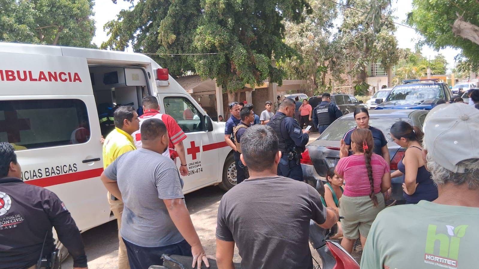 Colapsa fosa séptica en kínder de San Gabriel; seis niños caen, tres resultan lesionados