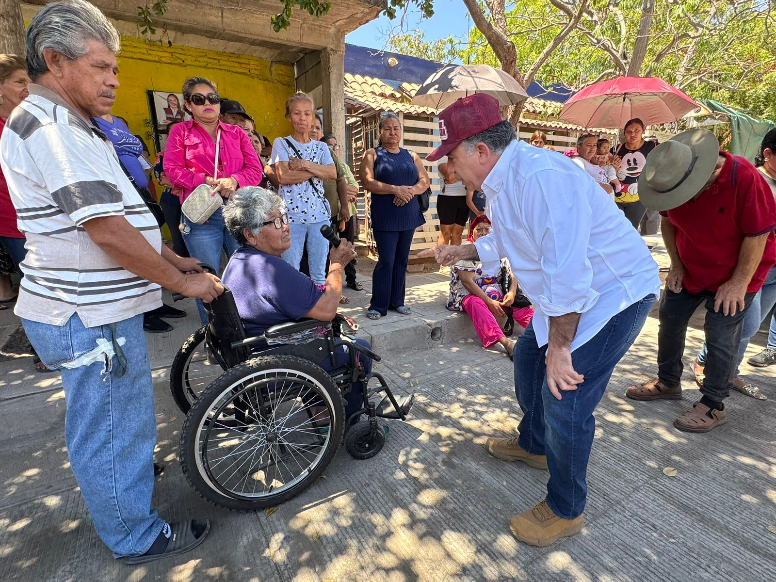 Recorre Enrique Inzunza sectores de Sinaloa