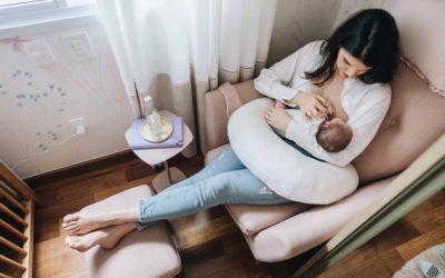 Aunque es benéfica para la salud del bebé, son pocas las madres que alimentan a sus hijos con leche materna
