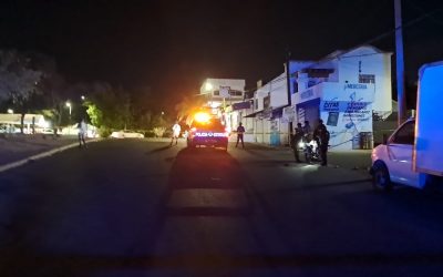 Atacan con armas de fuego a motociclista y queda herido