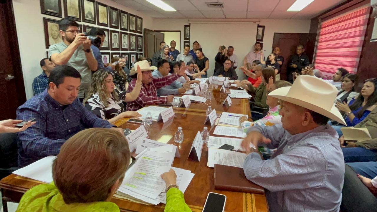 Piden regidores avances en caso Immujeres; Síndico responde que se debe respetar la ley.