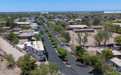 Mejoran vialidades en Pueblos Unidos con labores de reencarpetado.